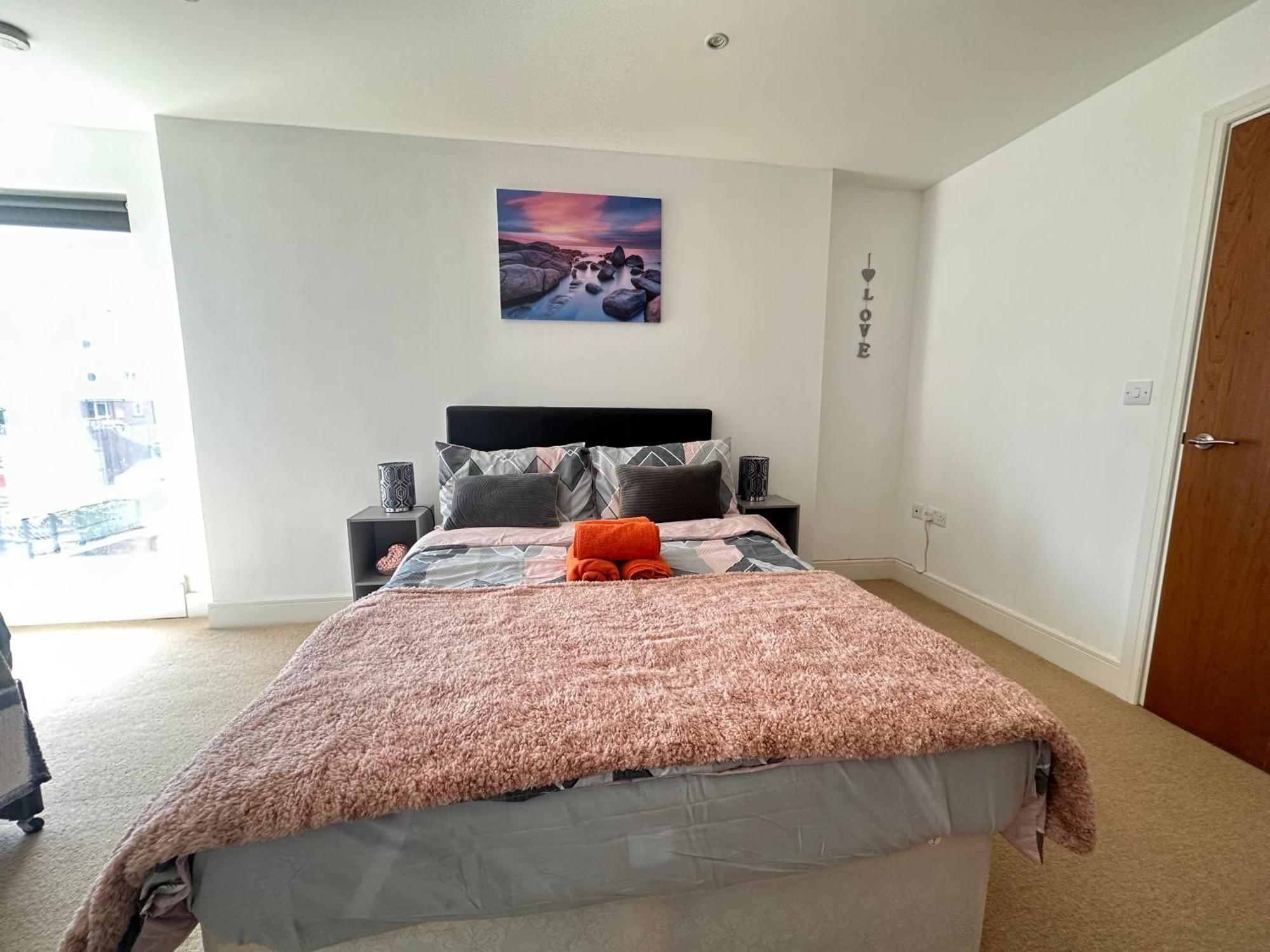 Water Front Apt Walk To The Beach & City Centre สวอนซี ภายนอก รูปภาพ